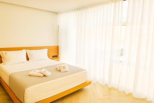 Triple A - Chic & Elegant by the Market - FREE parking!, Atény