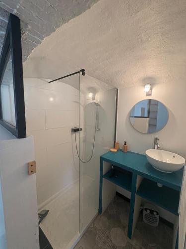 Atypical house with terrace in Salles-sous-Bois