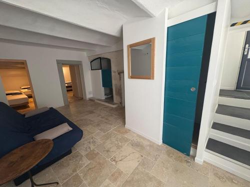 Atypical house with terrace in Salles-sous-Bois