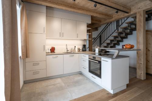 Kitchen, Weidenchalets in Sellrain