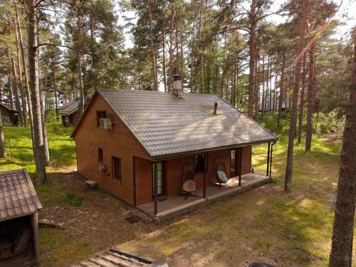 Viesnīcas āriene, Juniper tree house in Remniku