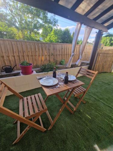 บริการและสิ่งอำนวยความสะดวก, Spa et lit baldaquin in ฌีญัค