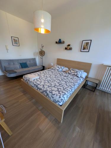 Lake & Montains View Studio with Free Parking, 1Hour from Stresa & Borromean Islands, Luino (fotografie 2)