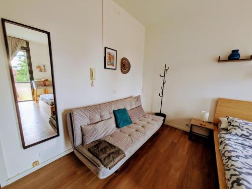 Lake & Montains View Studio with Free Parking, 1Hour from Stresa & Borromean Islands, Luino (fotografie 3)