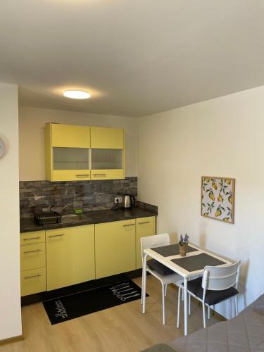 Sun Apartment in Colbe
