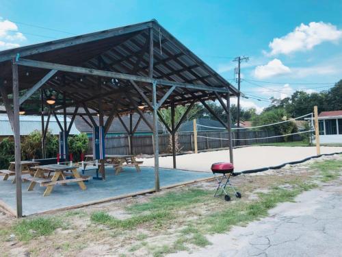 Dock & Volleyball! Near Downtown - Golden Getaway, Savannah (photo 6)