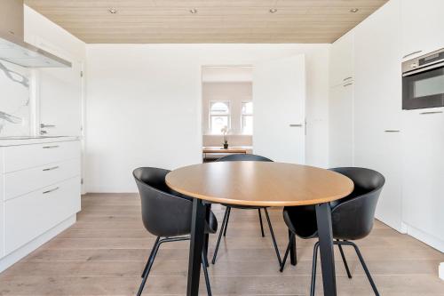 Konyha, Luxury apartment x big terrace in Sint Niklaas