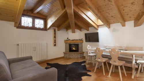 La Mansarda - Apartment - Ponte di Legno