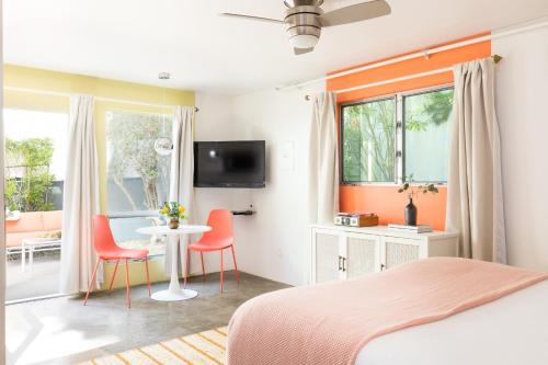 room detail thumbnail 0