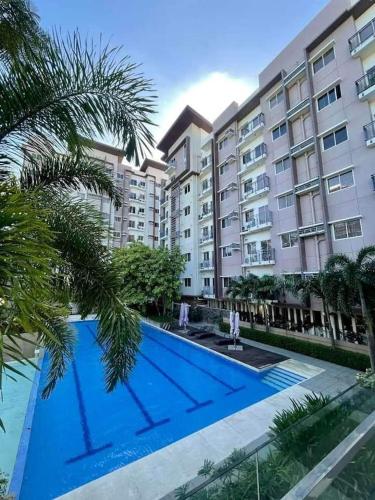 Isidro's Crib at Matina Enclaves Residences with a strong wifi and netflix near Davao Baywalk (Seawalk)