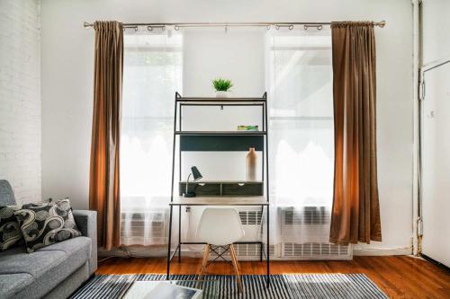 26-2B Gramercy Large 1BR WD in unit courtyard, New York (Foto 2)