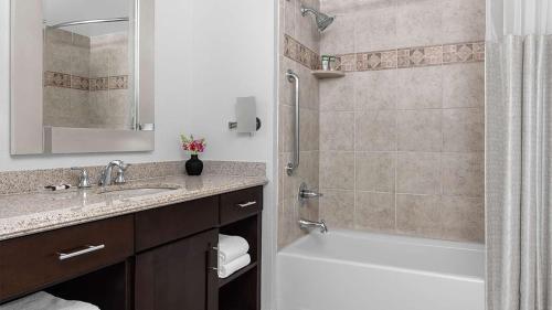 Marriott's Grand Chateau 3BR Apartment with Resort Access - image 8