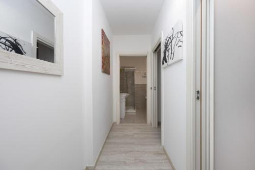 Spacious 70 mq Apartment Self Check-in ,Free Parking, San Siro, Milán (foto 4)