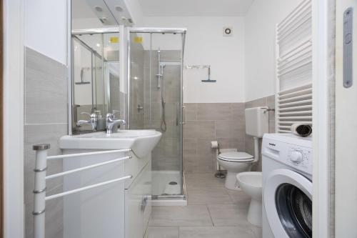 Spacious 70 mq Apartment Self Check-in ,Free Parking, San Siro, Milán (foto 5)