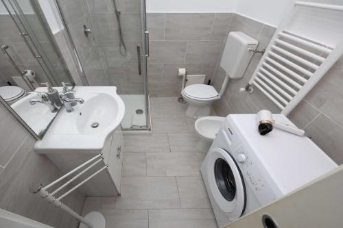 Spacious 70 mq Apartment Self Check-in ,Free Parking, San Siro, Milán (foto 6)