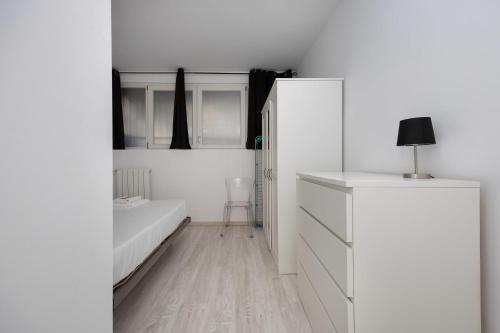 Spacious 70 mq Apartment Self Check-in ,Free Parking, San Siro, Milán (foto 8)