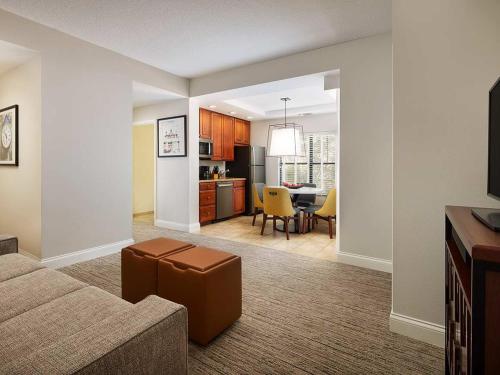 Sheraton Vistana Villages 3BR Apartment with Resort Access - image 12