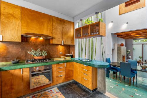 Casa Bamboo in การากอล