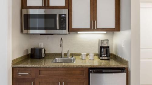 Marriott's Lakeshore Reserve Studio Apartment with Resort Access - image 8