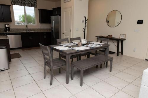 Modern 5 bed near hospitals and UC Merced in Nyugat-Merced