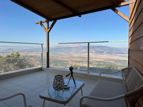 Iekārtas, Gal Banof in Misgav Am