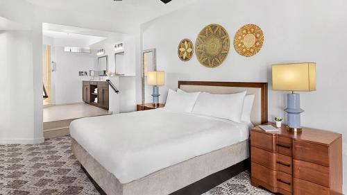 Marriott's Sabal Palms 2BR Apartment with Resort Access - image 2