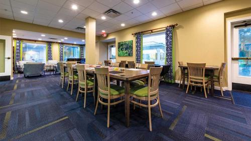 Marriott's Cypress Harbour 2BR Apartment with Resort Access - image 11