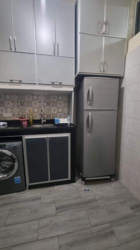 Appartement Meuble avec Parking Gratuit, Calme & Pratique a Casablanca in Roches Noires