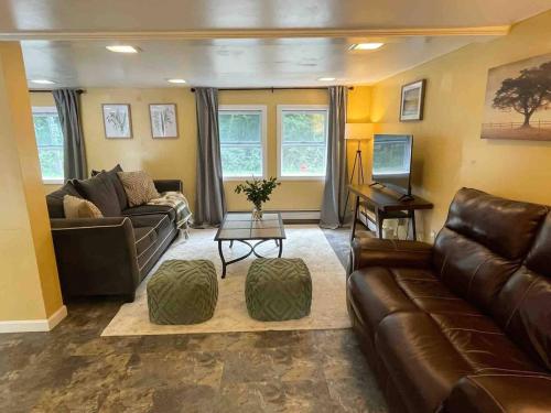 Nothing Fancy Older Pet Friendly Home near I 95 in 羅利 (MA)