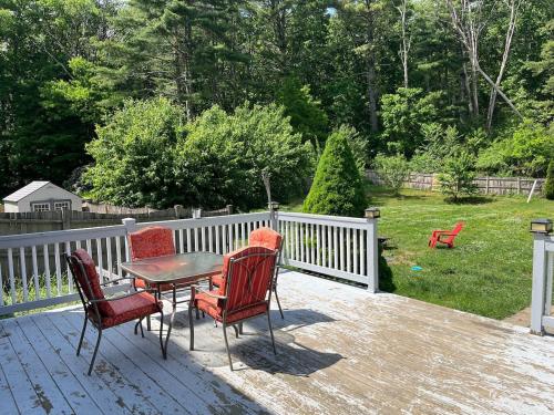 Nothing Fancy Older Pet Friendly Home near I 95 in 羅利 (MA)