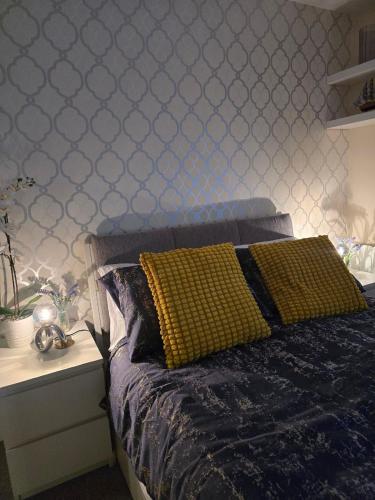 Contemporary 2-bedroom apartment with free gated parking, 2 bathrooms - for families, contractors, travellers for business and leisure, Birmingham (photo 7)