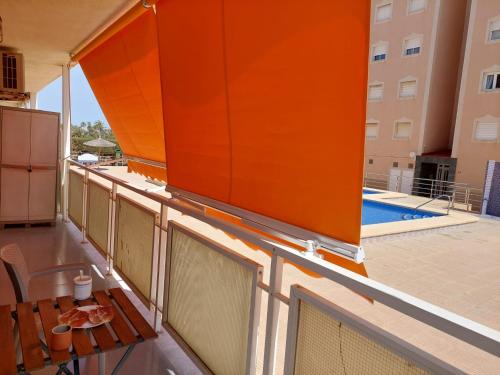 Apartamento 2 dormitorios garaje y piscina junto al mar in ปุนตา ปรีมา