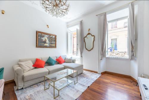 로마 Colosseum Apartment, 3 bedrooms, 3 baths, large living room with a sofa bed, the apartment can accom 4성급 싱글룸 스위트룸