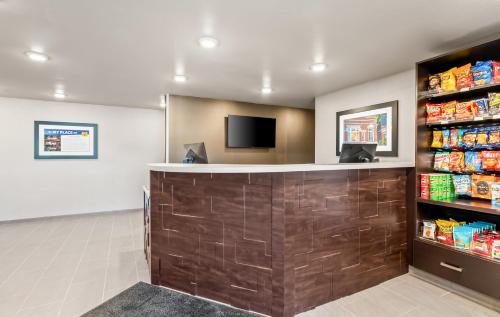 My Place Hotel-Bentonville/Rogers, AR - 로비