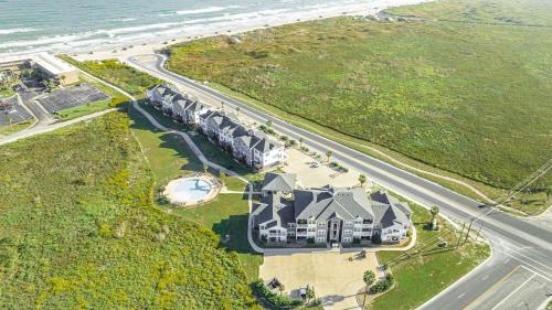 Mermaid Cove Pathway to the Sea! in Padre Island, USA