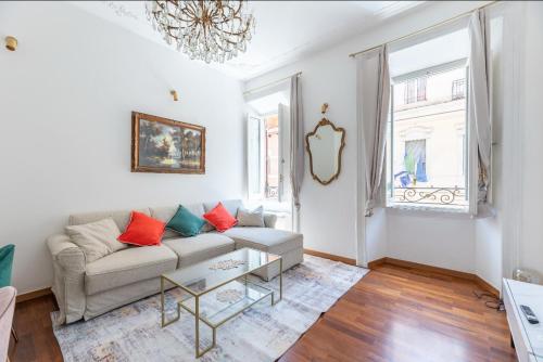 Colosseum Apartment, 3 bedrooms, 3 baths, large living room with a sofa bed, the apartment can accommodate 8 people