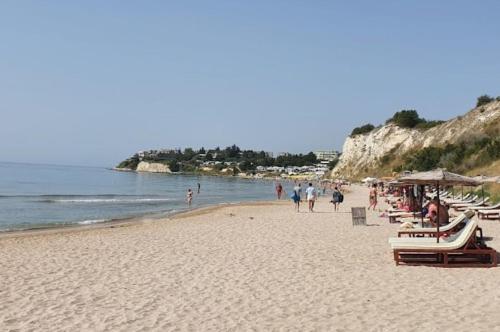 playa, MIRA Apartment SEA PARADISE in Kavarna