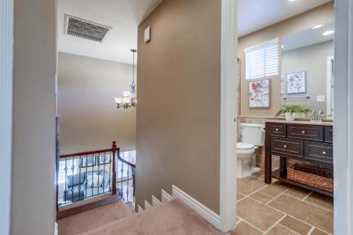 Beautiful Backyard Oasis 5 bedroom 3 Bathroom Home in พลาเซนเทีย (CA)