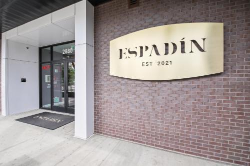 Mojave Style Downtown Studio | Espadin in Denver, USA