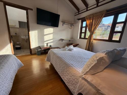 Deluxe Twin Room image 5
