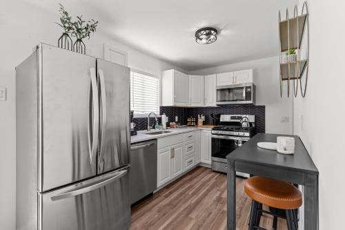 The Secret Sojourn - JZ Vacation Rentals in OFallon, USA