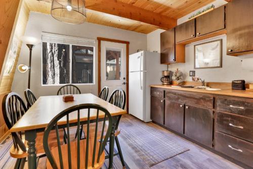 Bear mountain cabin #2299 in Big Bear Lake, USA