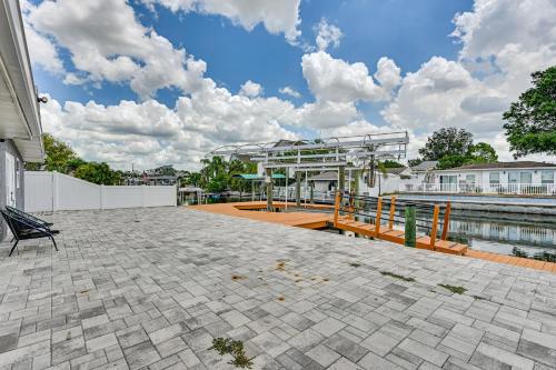 Boat, Fish and Explore Hudson Home with Private Dock, Хадсон (фото 2)