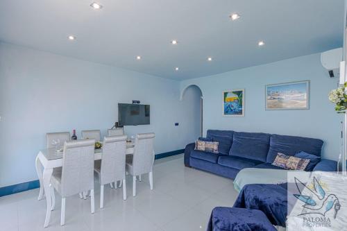 Wonderful beachfront apartment in ตอเรมวยเย