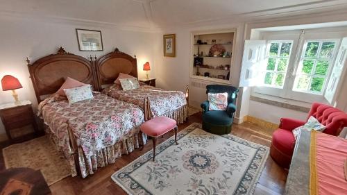Deluxe Twin Room image 3