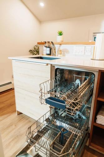 Apartment image 8