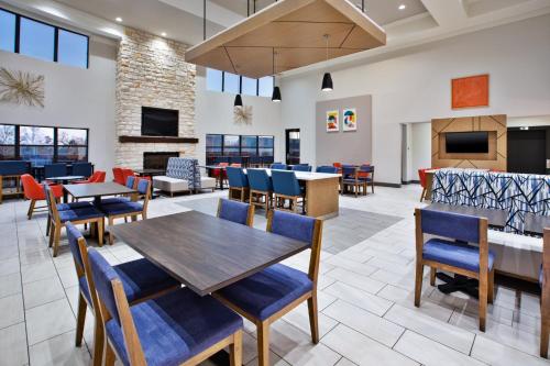Holiday Inn Express Hotel and Suites Duncan an IHG Hotel - image 11
