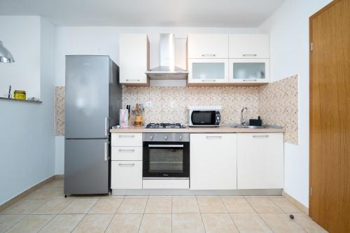 ห้องครัว, Apartments with swimming pool Zubovici, Pag - 9365 in ซูโบวิซี