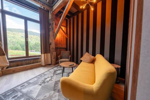 Jølstraholmen Landskapshotell Room Type - Suite with Mountain View