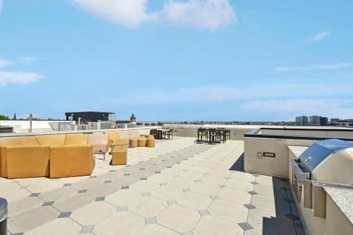 New Luxury Condo | High Ceilings | Espadin in Denver, USA